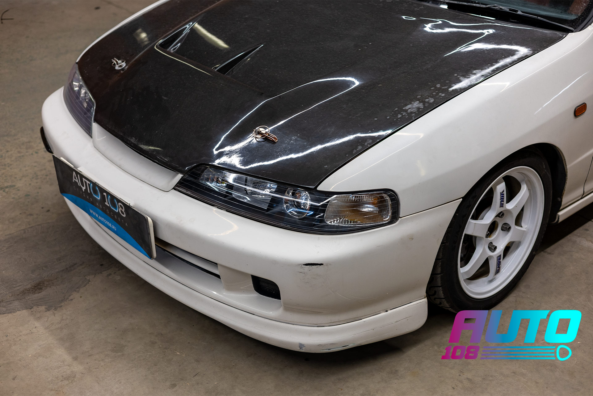 Фары праворульной Honda Integra после переделки: прозрачные стёкла и Bi-LED модули