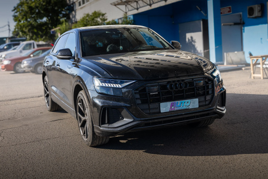 Ремонт фары Audi Q8 после удара на трассе — замена стекла и оклейка полиуретаном
