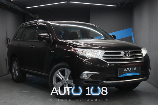 Toyota Highlander 2 — полировка стекол фар, замена линз на LED Aozoom A10