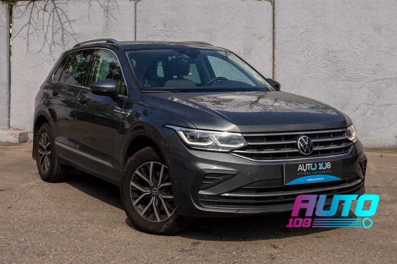 Серый Volkswagen Tiguan 2 после ремонта ходовых огней в «Авто-108»