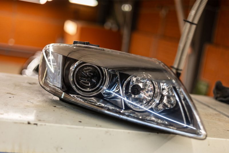 Собранная фара Audi Q7 4L с Bi-LED линзой после полировки стекла