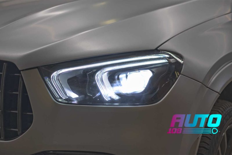 Сухая прозрачная фара Mercedes GLE W167 после устранения запотевания
