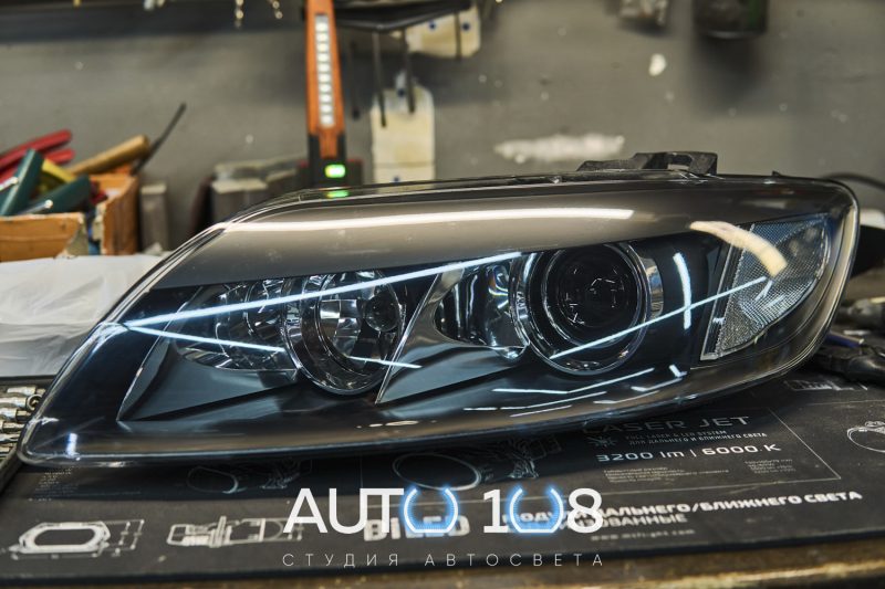 Собранная фара Audi Q7 4L с новым стеклом, Bi-LED и чёрными масками