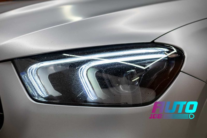 Капли конденсата под стеклом левой фары Mercedes GLE W167