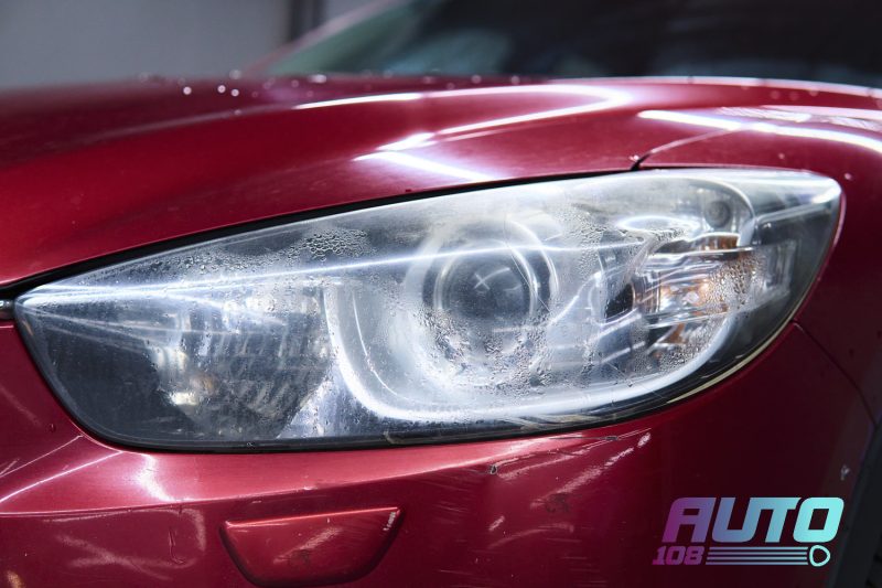 Конденсат внутри фары Mazda CX-5 KE и затёртое стекло до ремонта