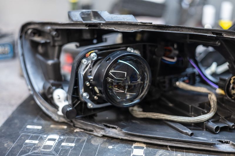 Bi-LED линза в переходной рамке Valeo New в корпусе фары Audi Q7 4L