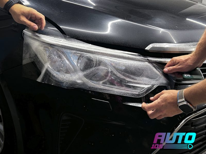 Оклейка новых стёкол фар Toyota Camry XV55 защитной полиуретановой плёнкой
