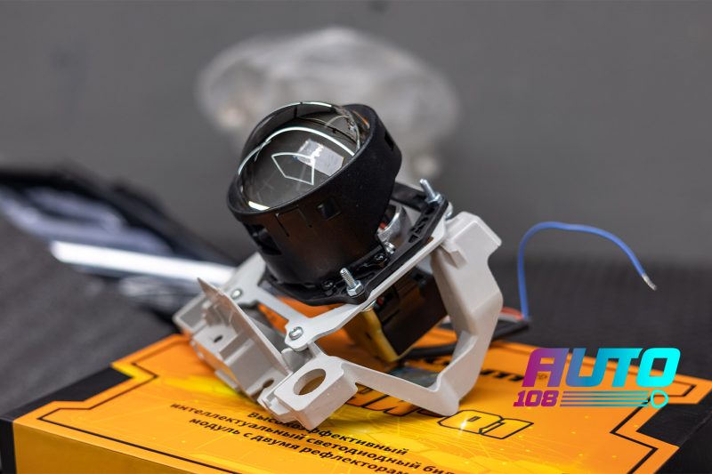 Новая Bi-LED линза в переходной рамке для фары Toyota Camry 70