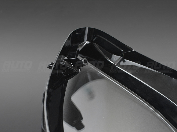 Стекло фары TESLA MODEL 3 v.2 (2017-н.в.) (правое) по выгодной цене