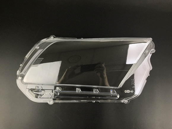 Стекло фары FORD MUSTANG V (2011-2014) 2-й рестайлинг (правое) по выгодной цене