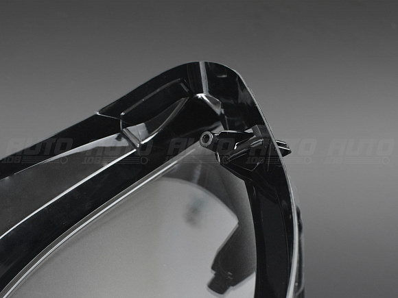 Стекло фары TESLA MODEL 3 v.2 (2017-н.в.) (левое) по выгодной цене