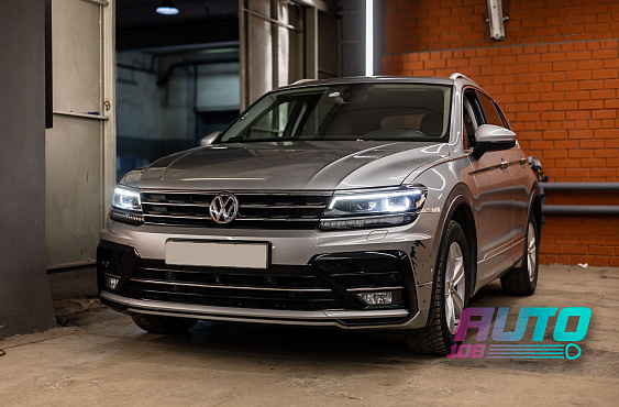 VOLKSWAGEN TIGUAN фото