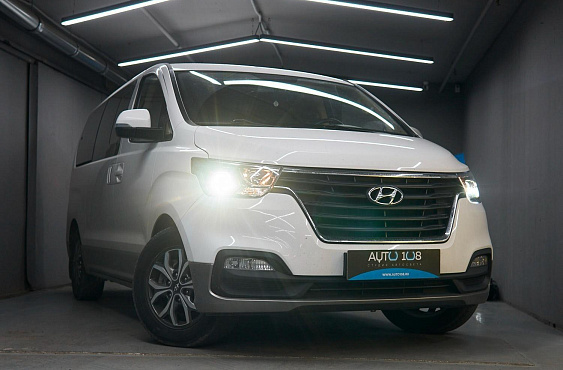 HYUNDAI STAREX фото