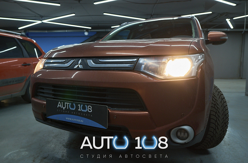 MITSUBISHI · OUTLANDER фото