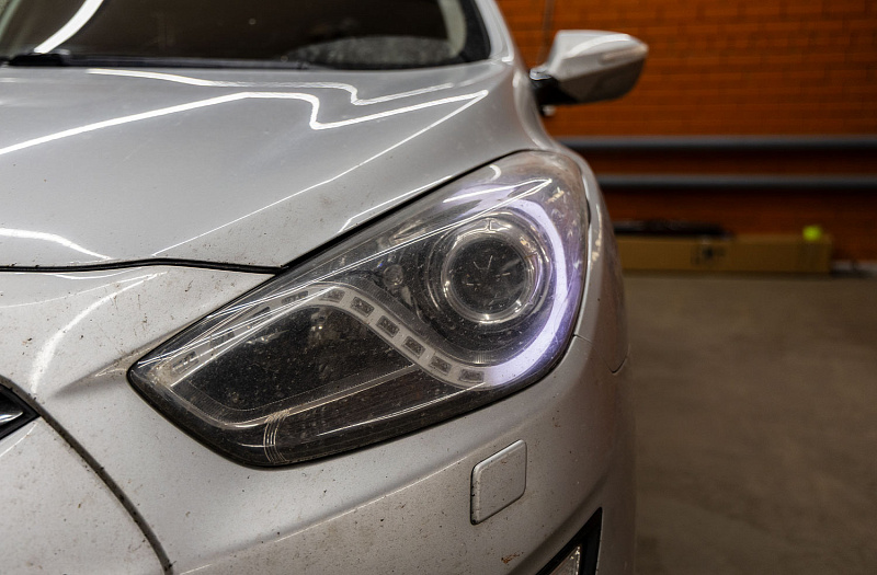 HYUNDAI · i40 фото