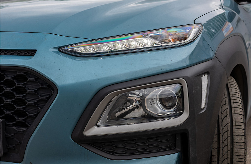 HYUNDAI · KONA фото