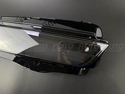 Стекло фары BMW 7 G70 (2022-н.в.) (правое)