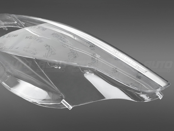 Стекло фары BMW 5 E60 / E61 (2003-2010) с LED ресничкой (левое) по выгодной цене