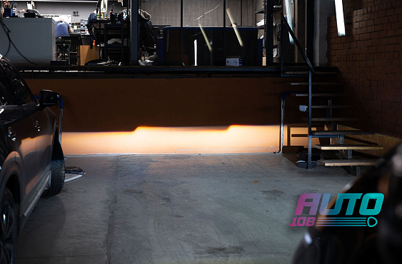 HYUNDAI STARIA фото