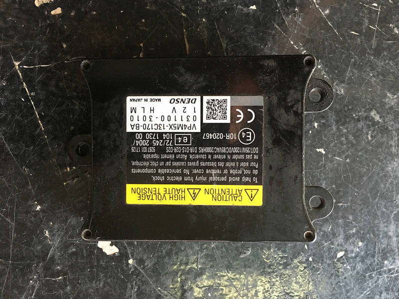Блок розжига ксенона DENSO VP4M5X-13C170-BA (031100-3010)