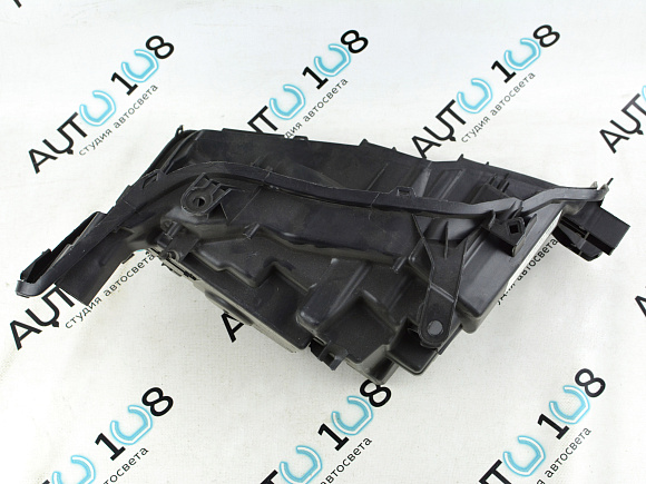 Корпус фары Lexus GX II (2019-2023) 2-й рестайлинг 3 линзы без внешнего корректора (левый) по выгодной цене