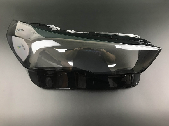 Стекло фары BMW 5 G60 (2023-н.в.) (правое) по выгодной цене