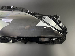 Стекло фары LEXUS CT (2017-2022) (правое)