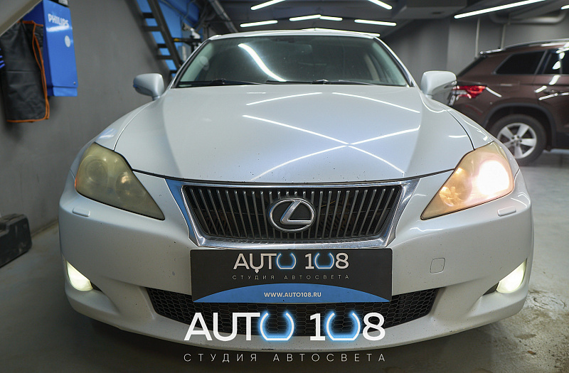 LEXUS · IS фото