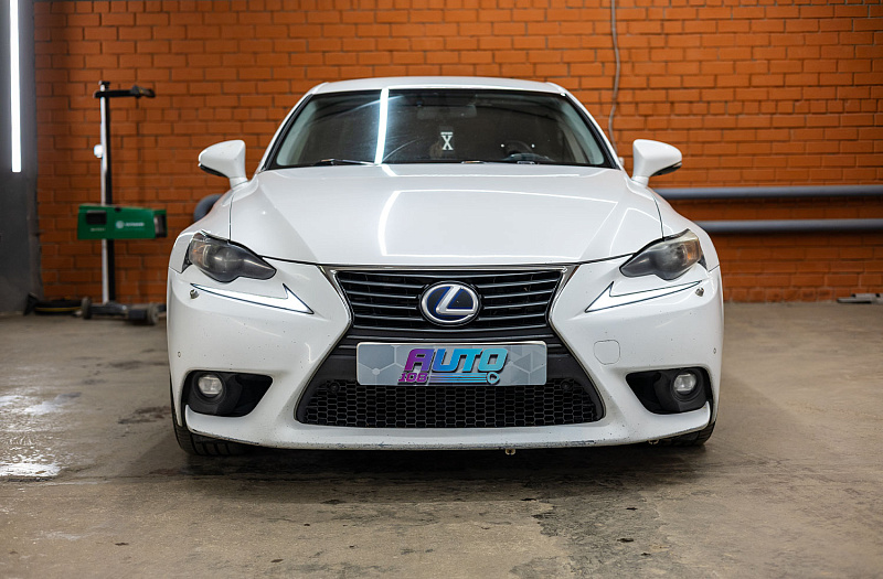 LEXUS · IS фото