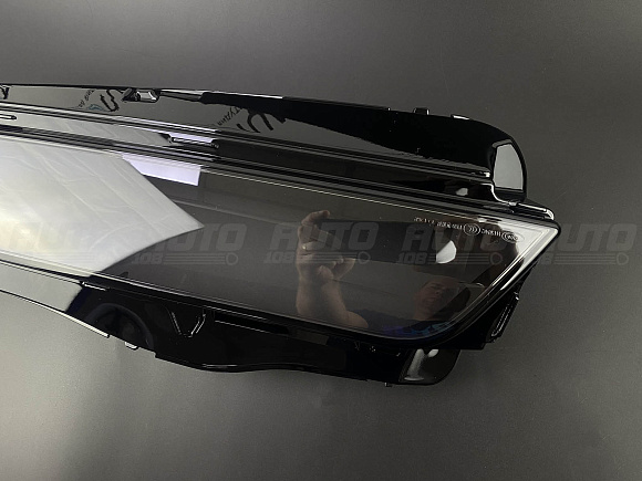 Стекло фары BMW 7 G70 (2022-н.в.) (правое) по выгодной цене