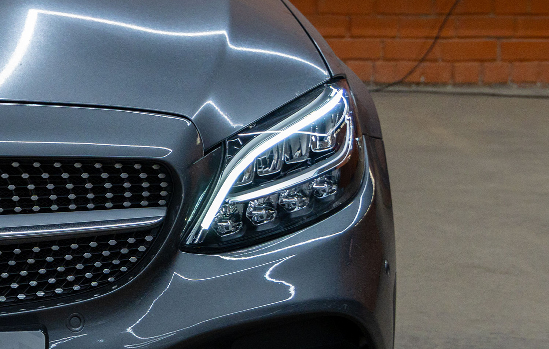 Ремонт поворотника Mercedes-Benz W205 рестайлинг — замена платы левой фары — этап работы, фото 1