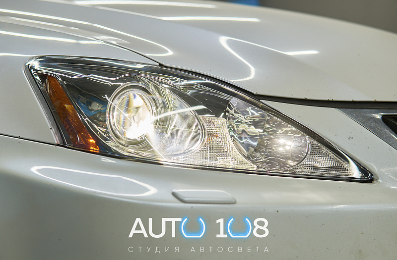 LEXUS · IS фото