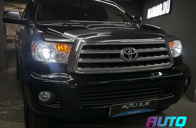 TOYOTA · SEQUOIA фото
