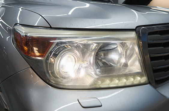 TOYOTA LAND CRUISER фото