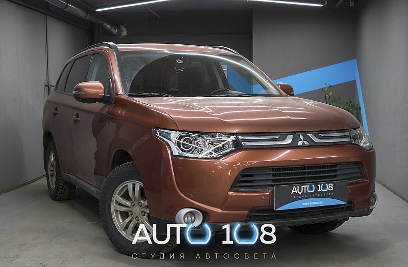 MITSUBISHI · OUTLANDER фото