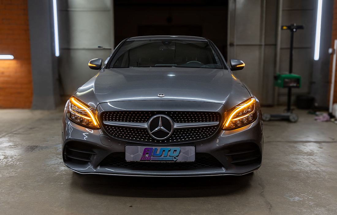 Ремонт поворотника Mercedes-Benz W205 рестайлинг — замена платы левой фары — этап работы, фото 1
